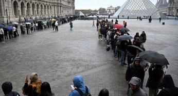 Louvre Museum Reopens After $102 Million Jewelry Heist in Paris