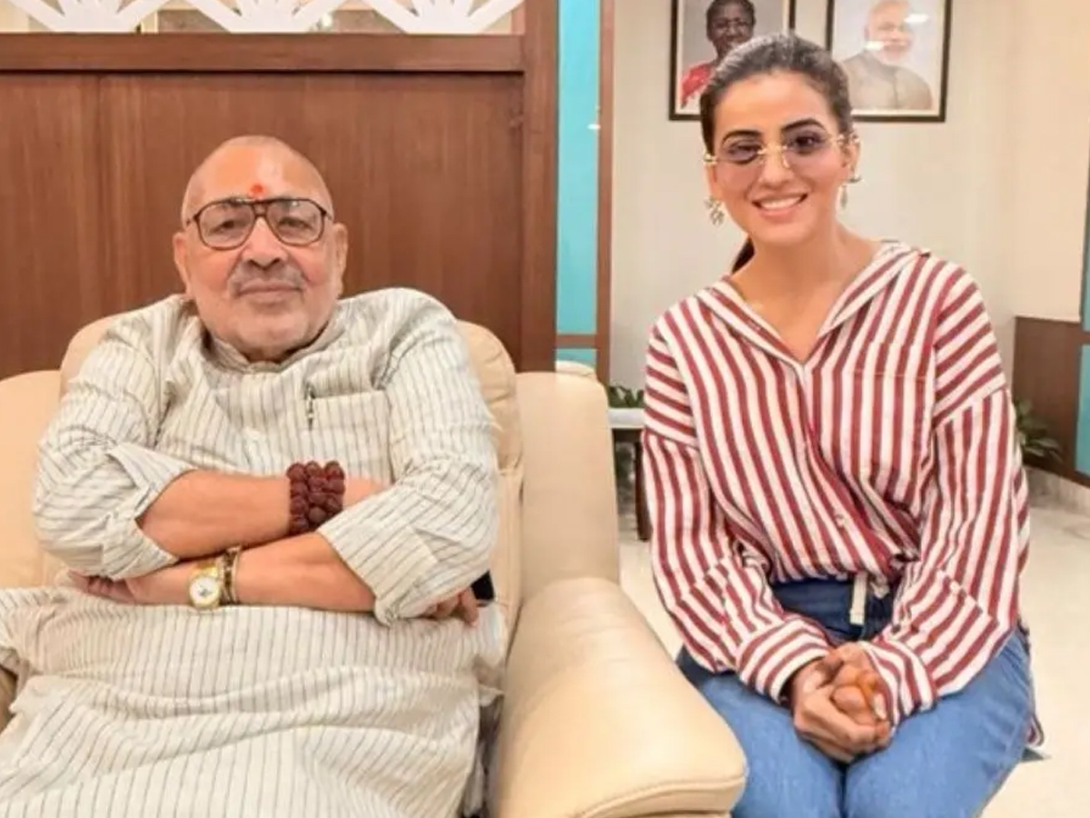 Meet Akshara Singh: Bhojpuri Actress Entering Bihar Politics | Net Worth, Age & Relationship