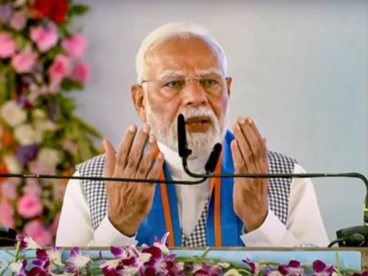 PM Modi Targets RJD’s ‘Jungle Raj’, Accuses Opposition of Insulting ‘Chhathi Maiyya’ in Bihar Rally