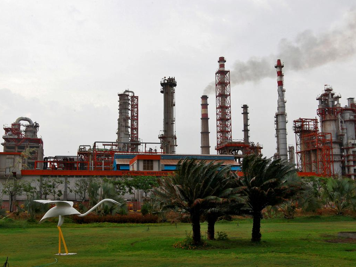 Reliance Assures Full Compliance with US & EU Sanctions on Russian Crude | What Reliance Has Said So Far