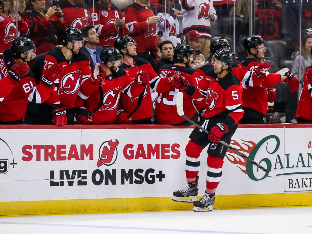 Streak vs. Strife: Red-Hot Devils Test Struggling Maple Leafs at Home