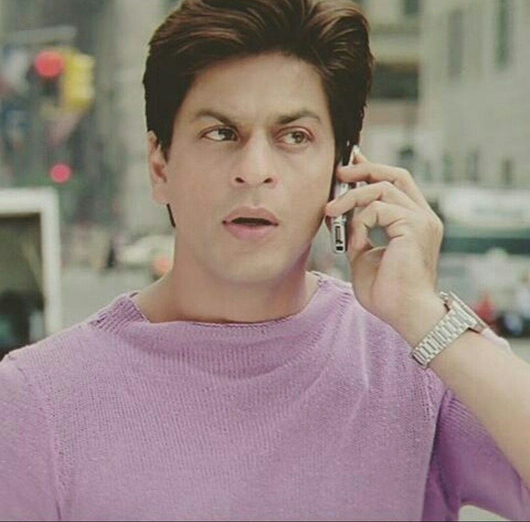 Shah Rukh Khan in a reflective moment from Kal Ho Naa Ho - Photo Gallery