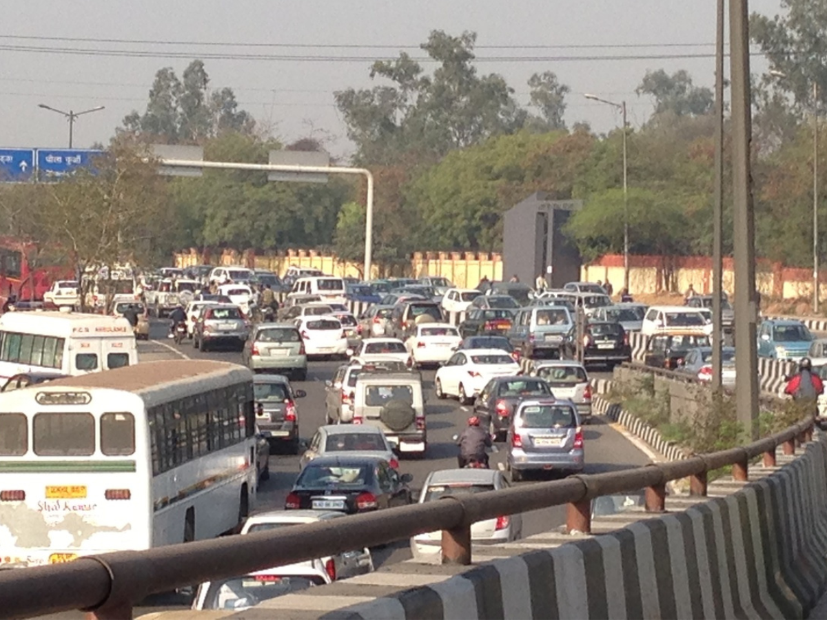 Delhi Bans Entry of Non-Delhi BS-III and Below Commercial Vehicles from November 1