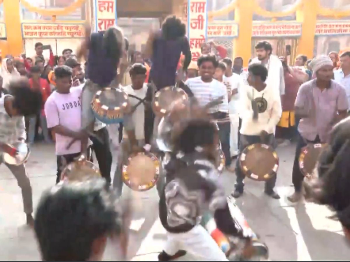 Ayodhya Folk Performers - Photo Gallery