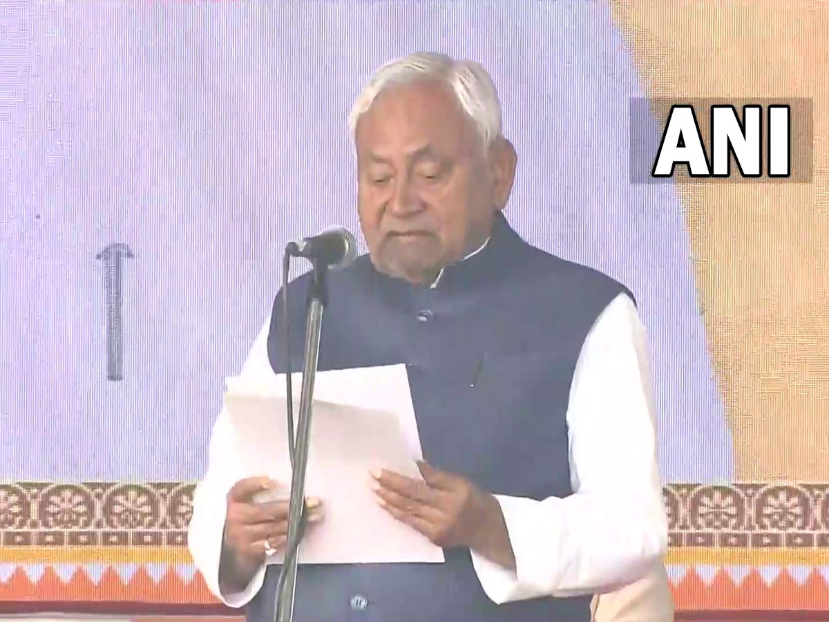 [LIVE] Bihar CM Oath Ceremony Updates: Nitish Kumar Sworn In as Bihar CM for a Record 10th Time at Gandhi Maidan