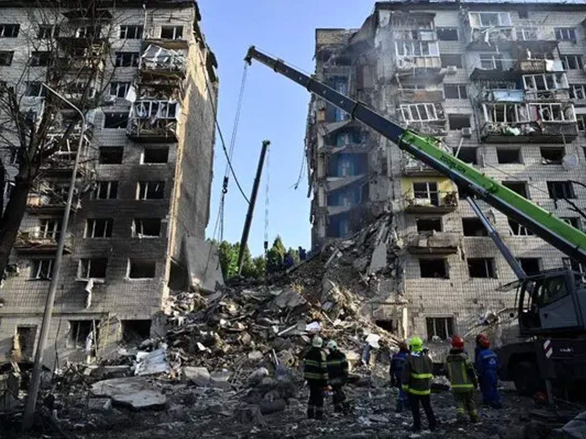 Russia’s Massive Overnight Drone & Missile Barrage Kills 3 in Ukraine, Leaves Over 600,000 Homes in Kyiv Without Power