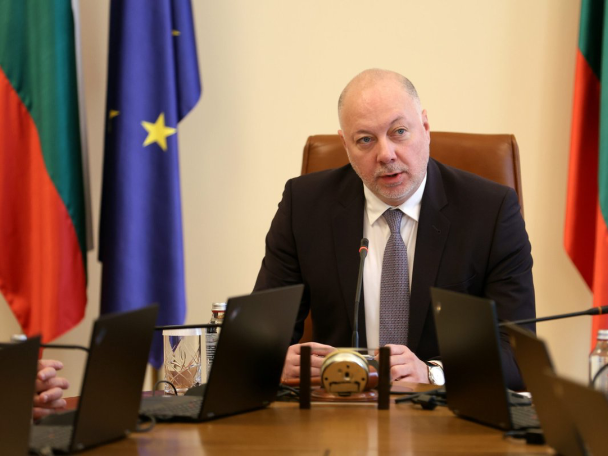 Bulgarian PM Rosen Zhelyazkov Resigns Amid Massive Anti-Corruption Protests