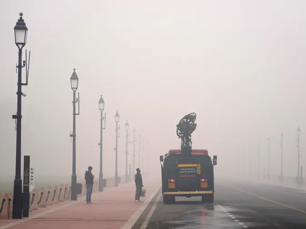 Delhi Pollution Crisis: Government Blames AAP’s 11 Years of ‘Inaction’ as AQI Slips to Very Poor