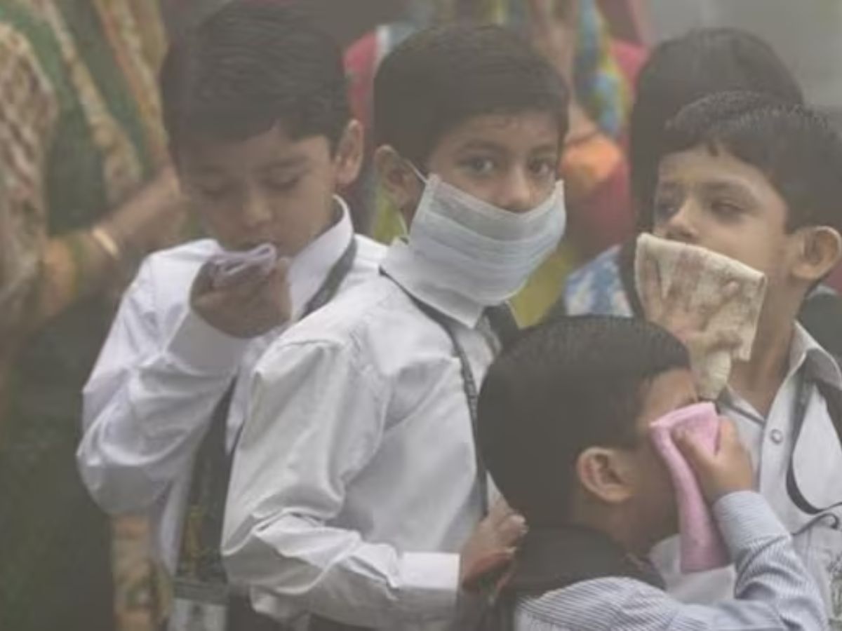 Delhi Schools Shift to ‘Online Classes’ for Students Up to Class V as AQI Turns ‘Severe’ Under GRAP-IV Curbs