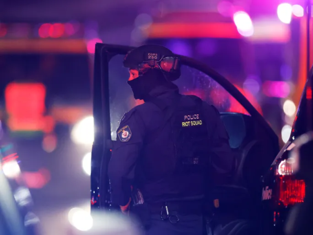 Bondi Beach Terror Attack: 12 Dead, 29 Hospitalized, Police Investigate Suspects in Sydney Shooting