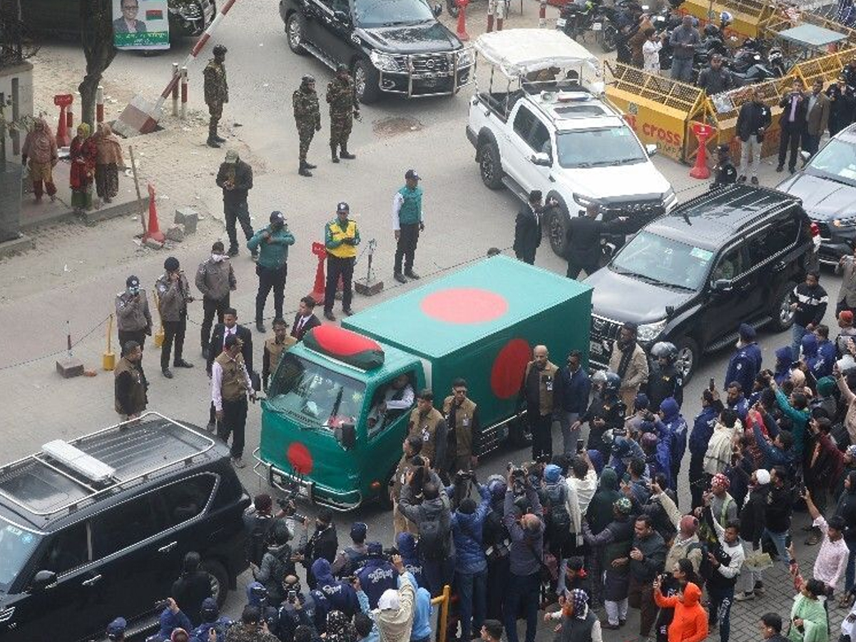 Thousands Gather Near Bangladesh Parliament as Former Prime Minister Khaleda Zia’s Funeral Prayers Held in Dhaka