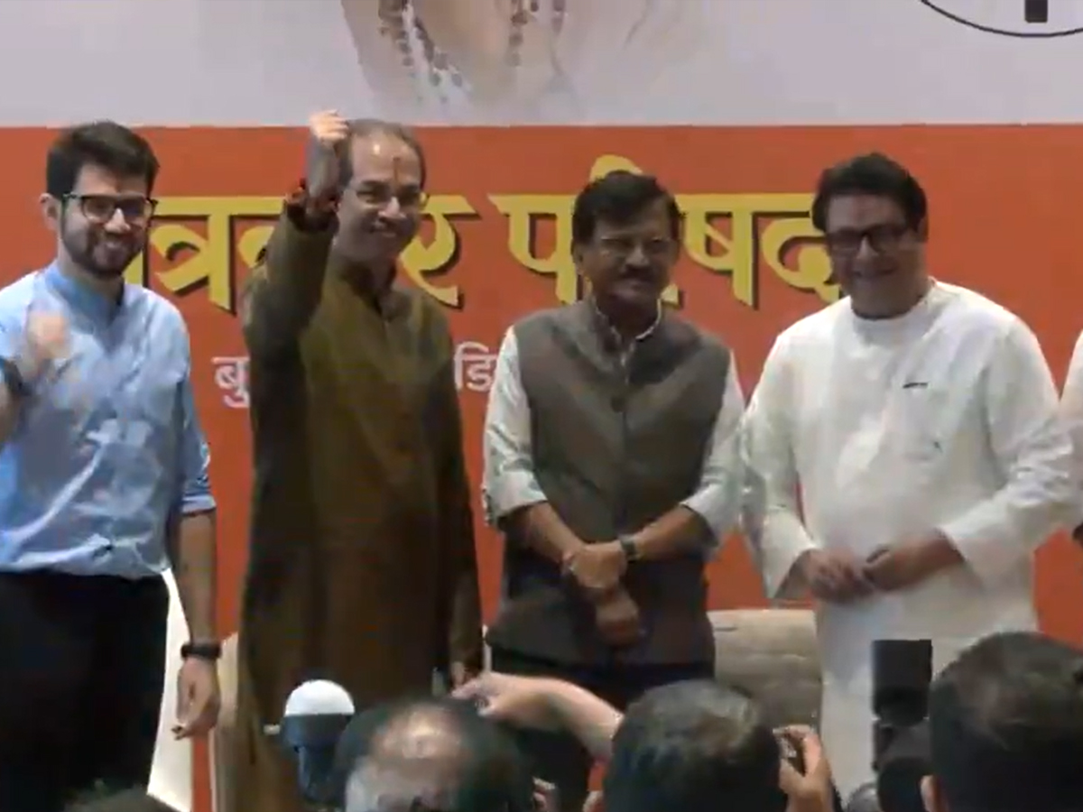 Uddhav Thackeray & Raj Thackeray Join hands Ahead of High-Stakes Maharashtra Civic Polls | Watch