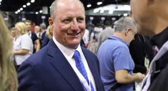 Berkshire Hathaway Reshuffles Leadership Ahead of Buffett’s Handover to Greg Abel