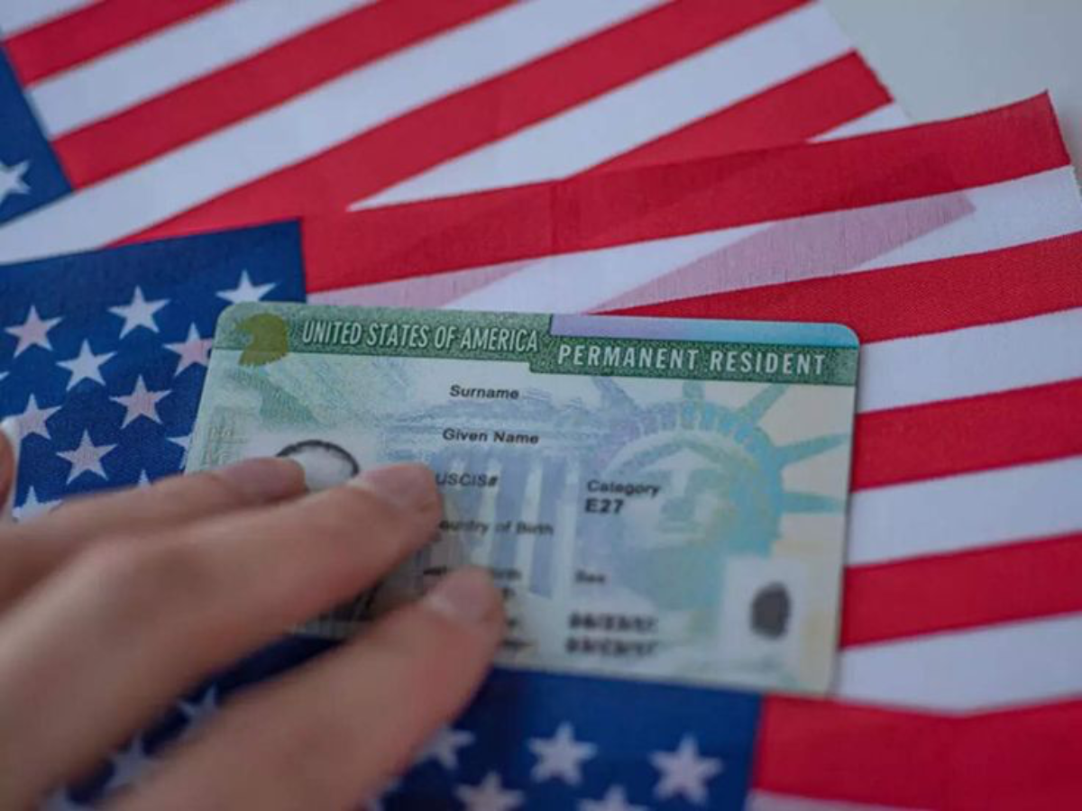 US Green Card Alert: USCIS January 2026 Opens Rare Filing Window for Indian Applicants