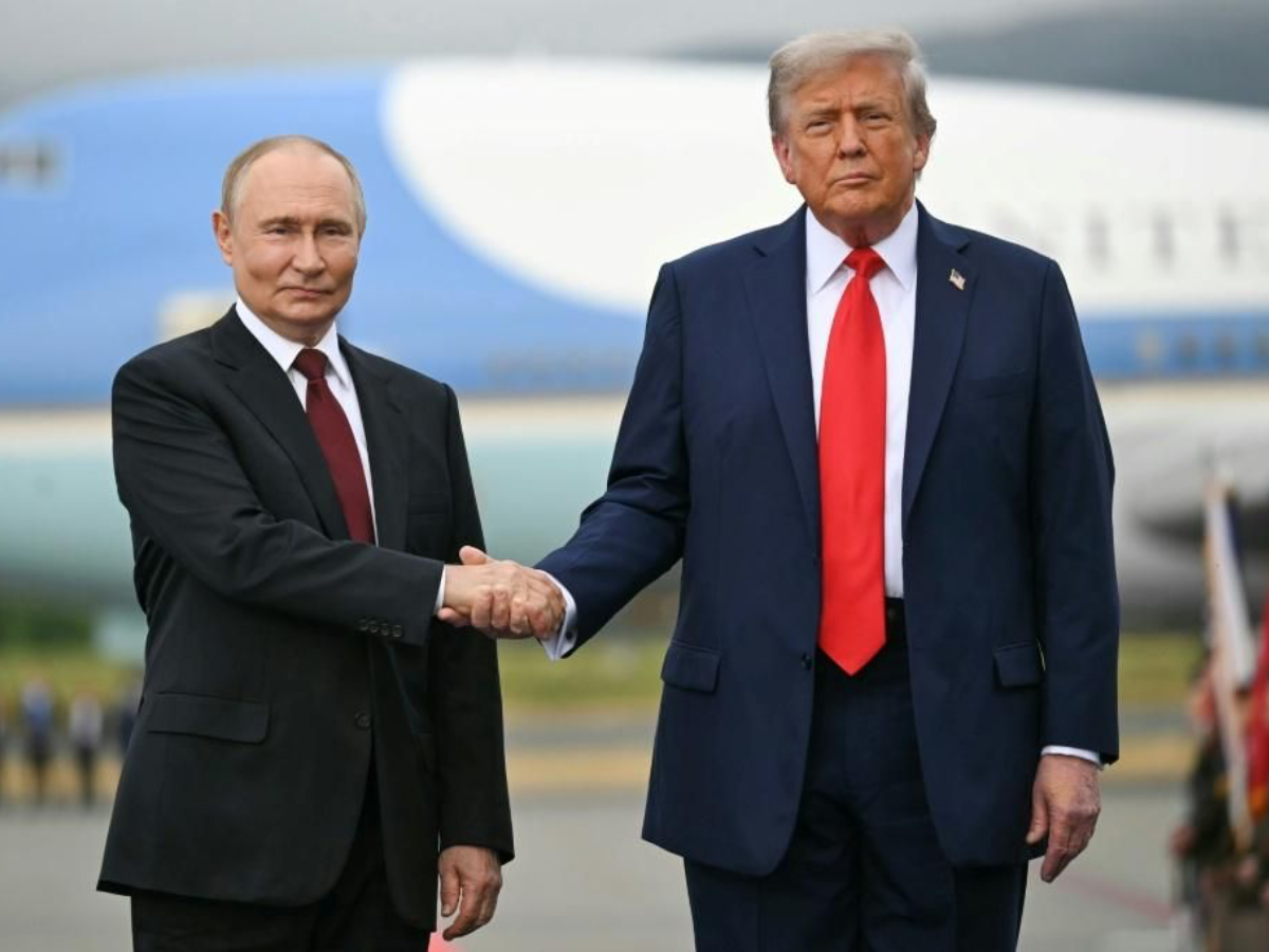 Trump Discusses Ukraine Peace Plan With Russian President Putin Before Meeting Zelensky