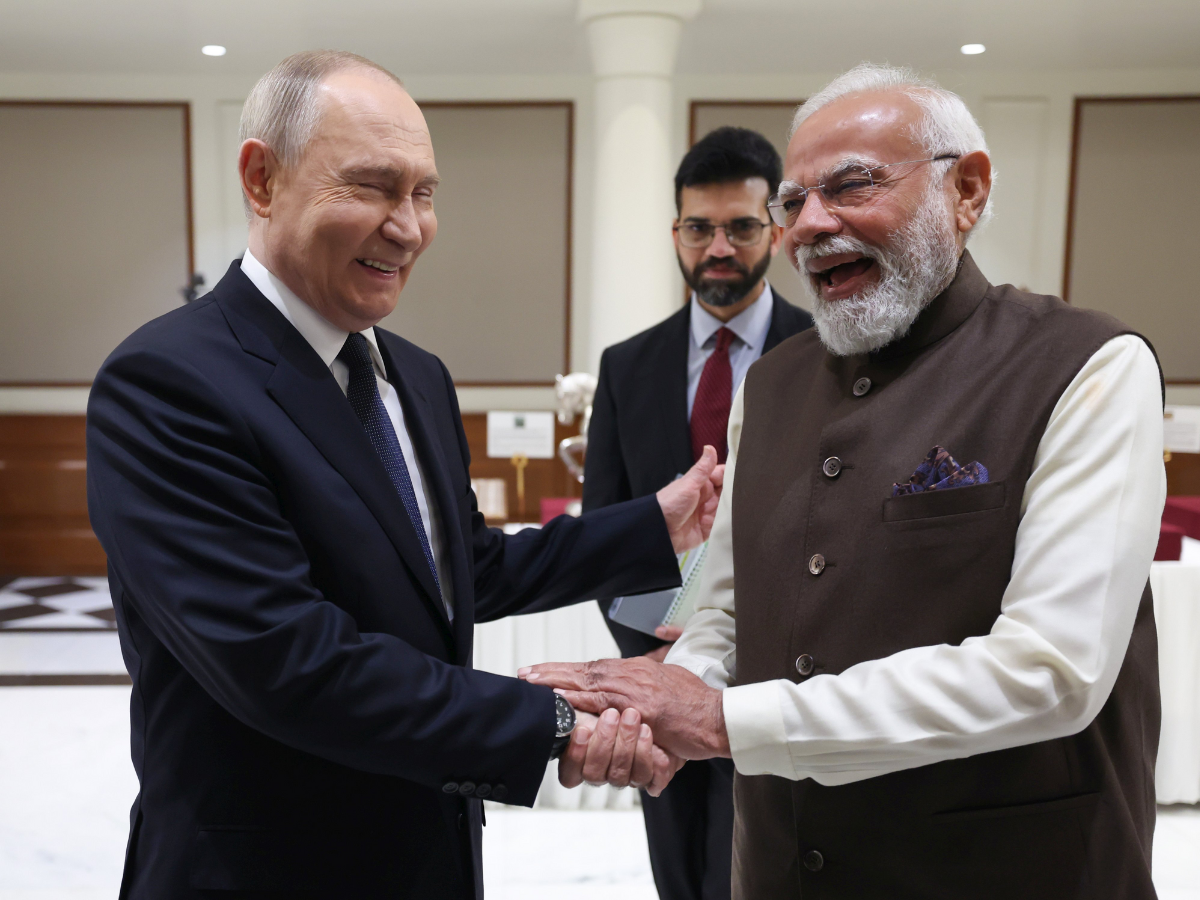 PM Modi-Putin Private Dinner Focuses on S-400, Su-30 Upgrades & Nuclear Deals | No Press, No Cameras