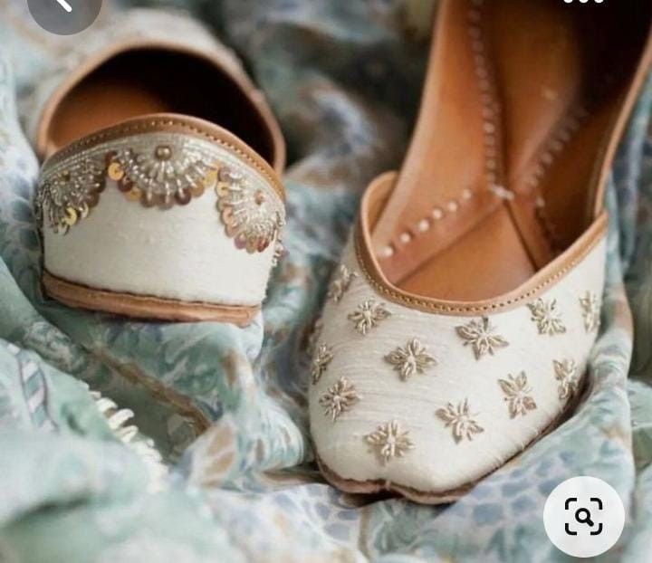 Kick those heels, bride juttis are taking over the wedding aisle