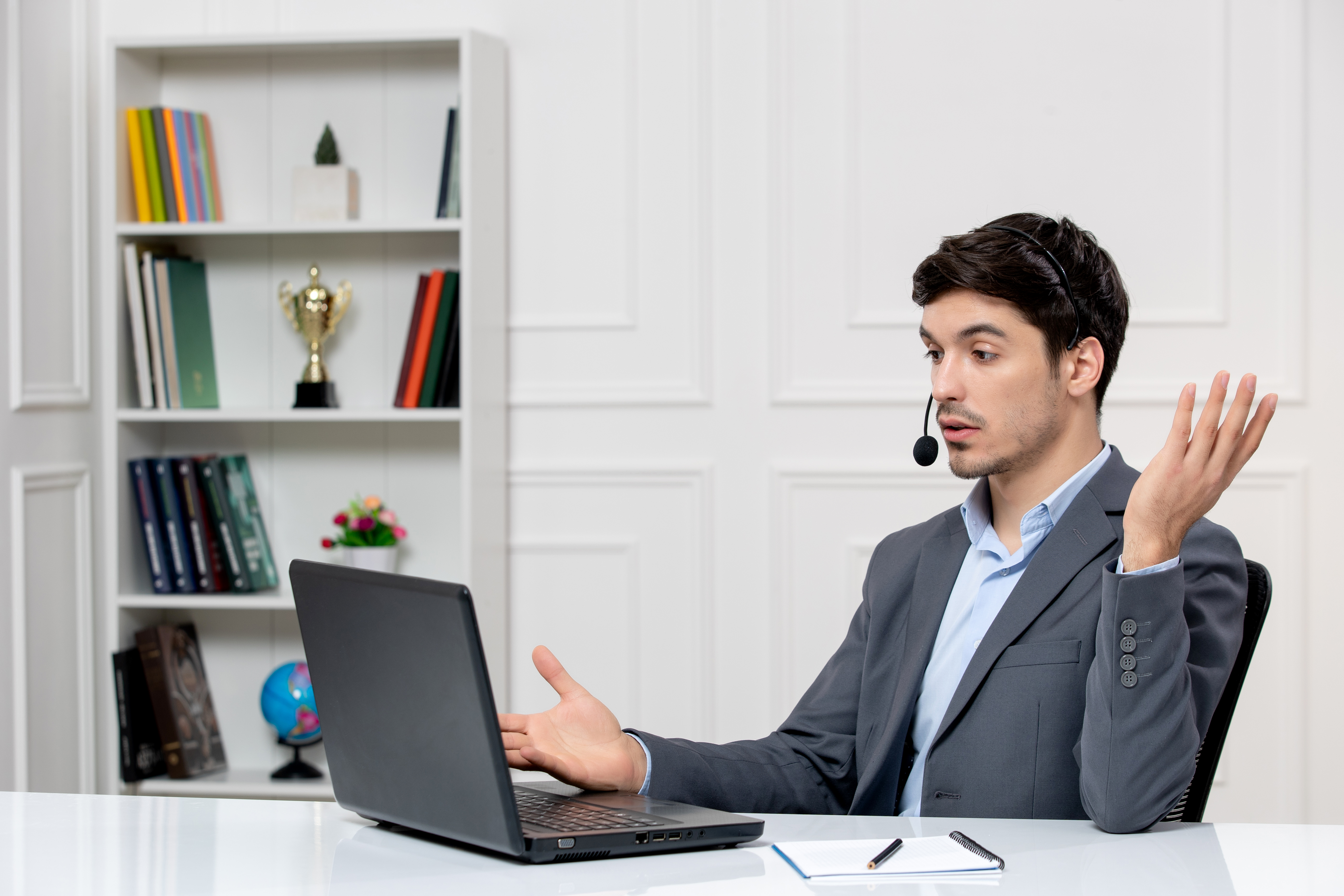 What Is a Virtual Receptionist and Why It’s Becoming a Front-Office Standard