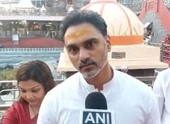 Maharashtra Minister Yogesh Kadam Visits Mahakaleshwar Temple in Ujjain, Prays for Advancement of Hindutva