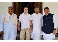 Rahul Gandhi, Kharge Meet Siddaramaiah And DK Shivakumar To Finalise Karnataka Cabinet