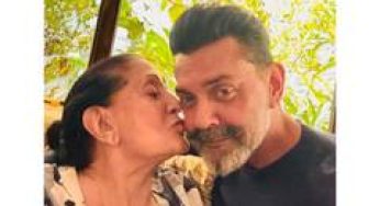 Sunny Deol praises brother Bobby Deol for 'Bandar,' shares emotional family pic