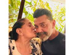 Sunny Deol praises brother Bobby Deol for 'Bandar,' shares emotional family pic