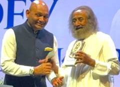 Gurudev Sri Sri Ravi Shankar visits Baku; Ambassador of India attends special event