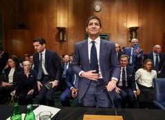 US Fed keeps key rate steady, signals new era under Warsh