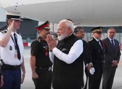PM Modi arrives in Paris for final leg of France visit