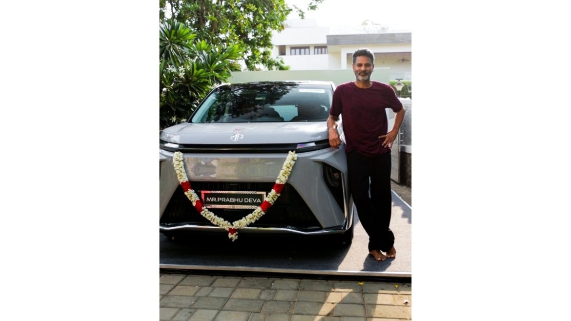 Prabhu Deva Welcomes the MG M9 – Presidential Limousine by MG SELECT