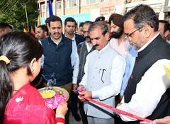 Himachal Pradesh CM inaugurates Kasumpti parking facility in Shimla; Rs 150 crore sanctioned for circular road widening