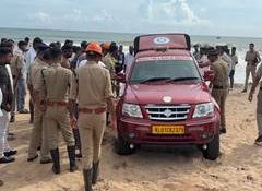 Keralam: Strong waves at Payyambalam beach leave Bengaluru student missing, one rescued
