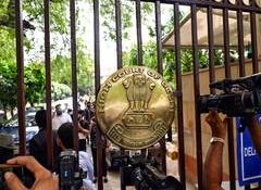 Delhi HC grants interim protection to man accused of trespass, causing hurt to ex live-in partner