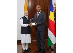 Seychelles confers 'Guardian of the Blue Horizon' title on PM Modi