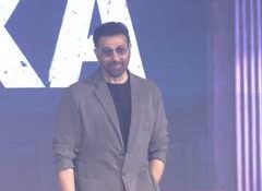 Sunny Deol gets emotional at 'Ikka' trailer launch, says "Main hamesha papa ka beta hoon aur waise hi rahunga"