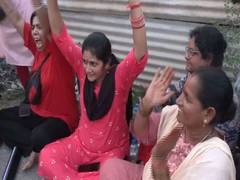 Large number of pilgrims arrive as Amarnath Yatra registration begins