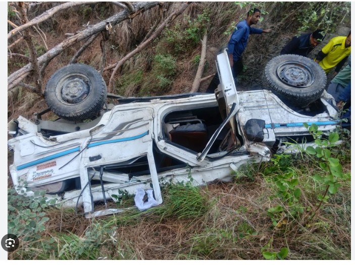 Seven killed after vehicle plunges into Chamba Ravine