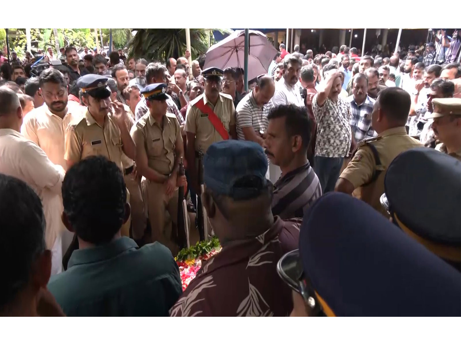 National Award-winning actor Salim Kumar cremated with state honours (Photo/ANI)