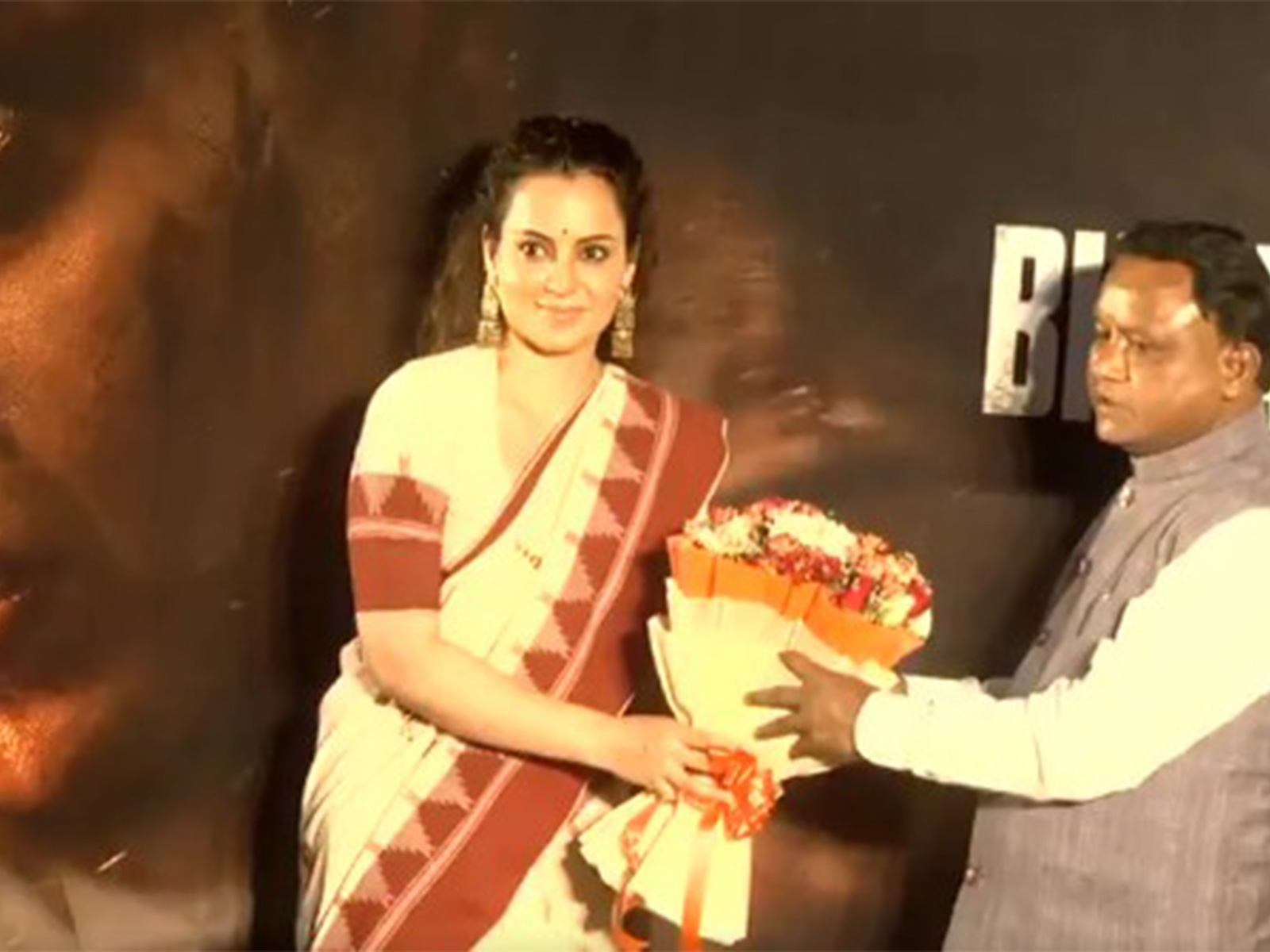 Kangana Ranaut with Odisha CM Mohan Charan Majhi (Photo/ANI)