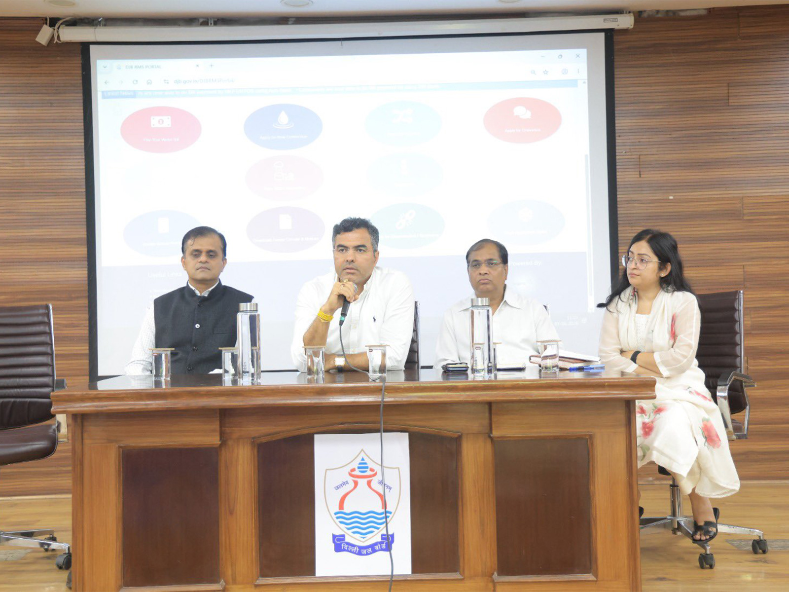 Govt must be visible in every locality: Minister