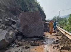 J-K: Ramnagar-Udhampur road blocked after landslide near Kaugha; debris clearance underway