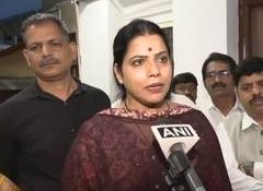 Mumbai Mayor Ritu Tawde announces Rs 5 lakh ex gratia for family of 63-year-old man killed in Kurla tree collapse