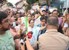 West Bengal: Mamata Banerjee leads candlelight march against Baruipur minor's alleged rape-murder