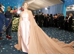 Maya Hawke says original 'Hunger Games' film inspired her to become an actor