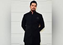 "This film asked more of me than anything I've ever done": Randeep Hooda on winning Best Debut Director for 'Swatantrya Veer Savarkar' at 72nd National Film Awards