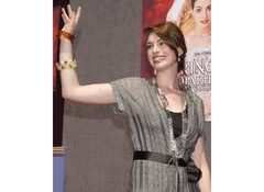"We are moving in the right direction": Anne Hathaway teases "breakthrough" in 'Princess Diaries 3' script
