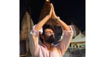 Kartik Aaryan offers prayers at Ujjain's Mahakaleshwar temple