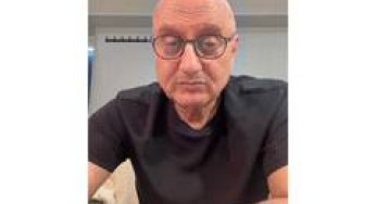 "Main aapke saath hoon, aaj bhi, kal bhi": Anupam Kher shows his support for students amid NEET protests