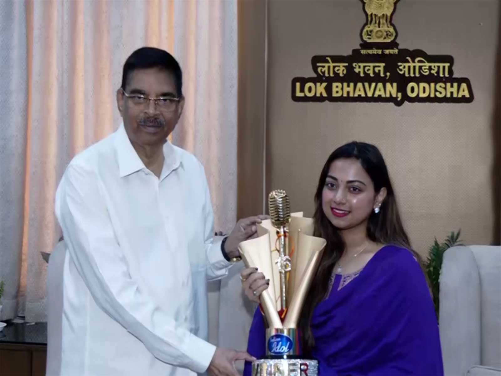 Odisha Governor Hari Babu Kambhampati felicitates Indian Idol 16 winner Jyotirmayee Nayak (Photo/ANI) Odisha Governor Hari Babu Kambhampati felicitates Indian Idol 16 winner Jyotirmayee Nayak (Photo/ANI)