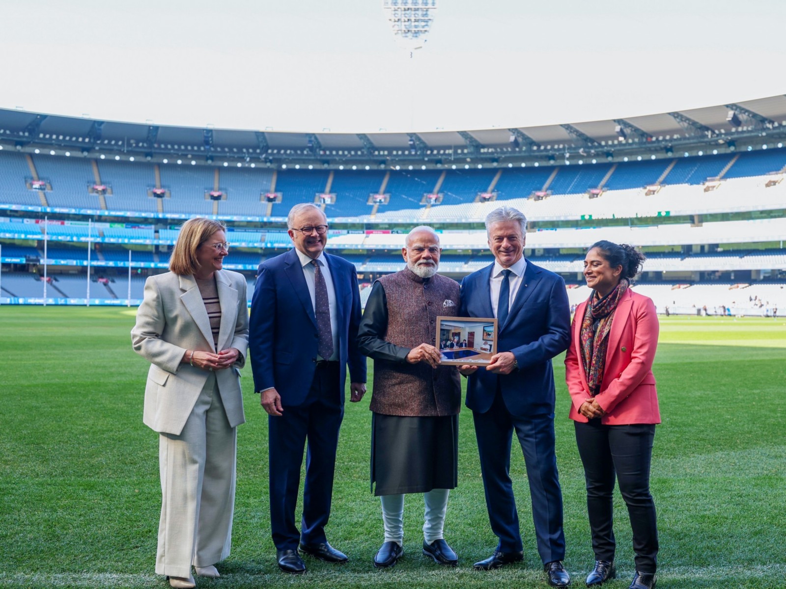 PM Modi presents a photograph to former Australia captain Steve Waugh (second from right) and Australian PM Anthony Albanese (Second from left) (Photo/ DPR PMO/ANI) PM Modi presents a photograph to former Australia captain Steve Waugh (second from right) and Australian PM Anthony Albanese (Second from left) (Photo/ DPR PMO/ANI)